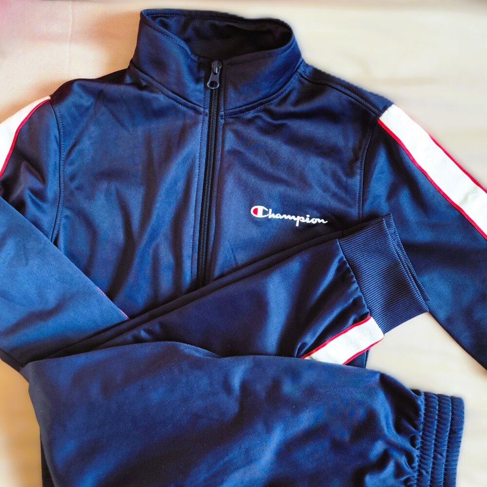 Champion Tracksuit Full zip top with matching bottom- two piece set Medium